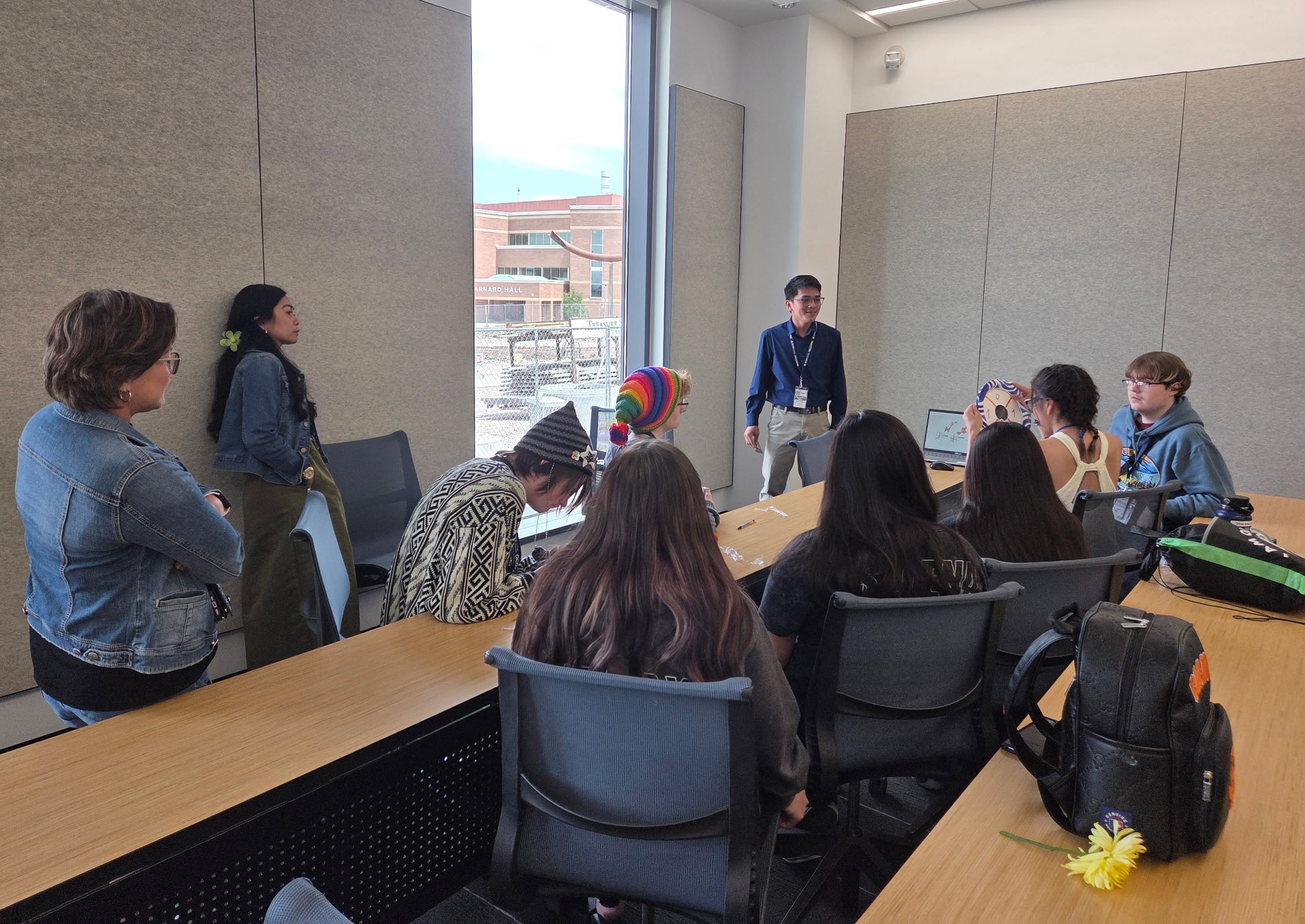 Vryann Sison teaching at Quantum Summer Academy